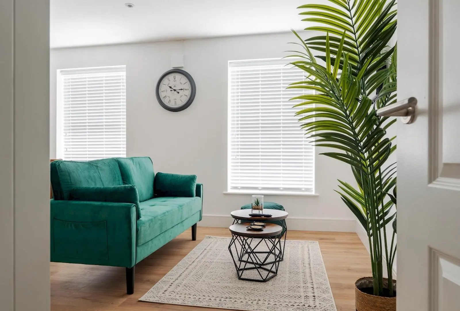 Pass The Keys Liverpool Contractor Stays 2Bed Wifi Parking location