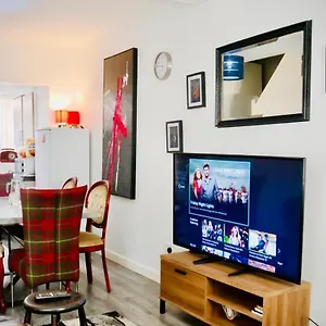 Eson House Apartment