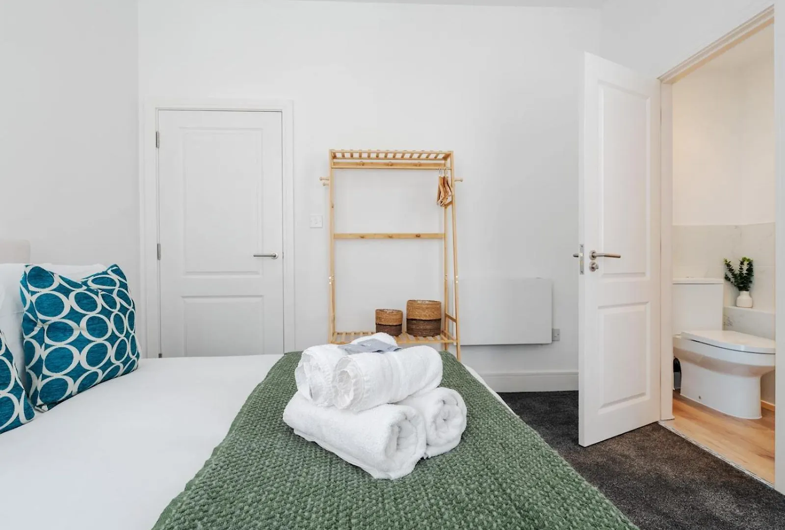 Apartment Pass The Keys Liverpool Contractor Stays 2Bed Wifi Parking